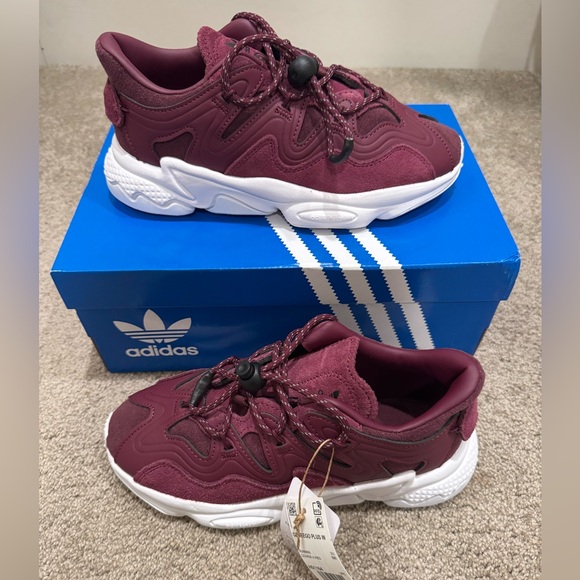 Adidas Ozweego Plus Running Shoes - Picture 3 of 8